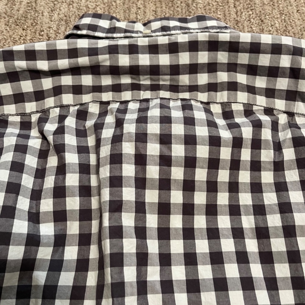 Gap Button Up shirt‎ - Picture 2 of 6
